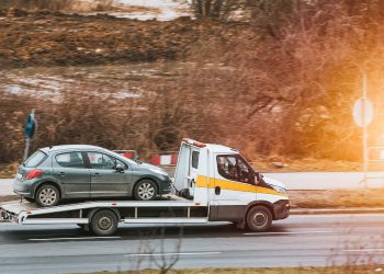 What Are the Benefits of Choosing Towing in Glendale for Assistance?